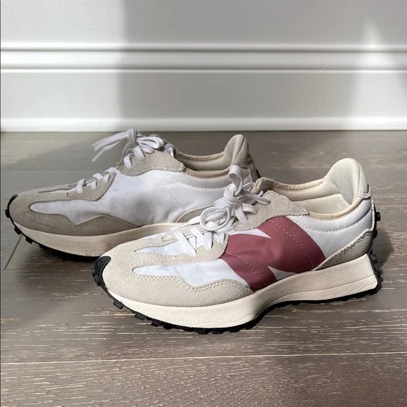 New Balance Women's Sneakers in White and Pink - Picture 1 of 6